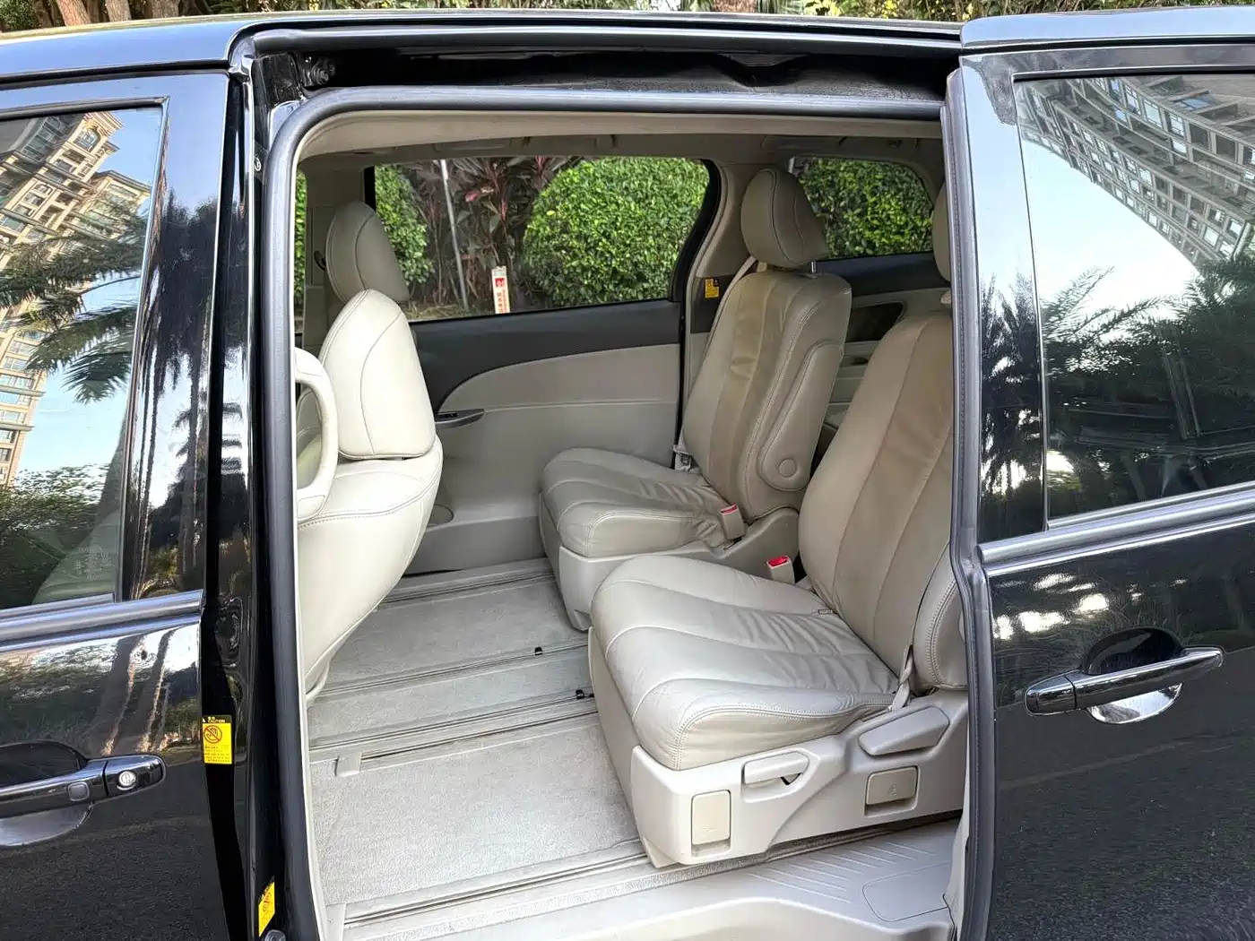Toyota Previa 2012 2.4L 7-Seater Luxury Edition фото 7