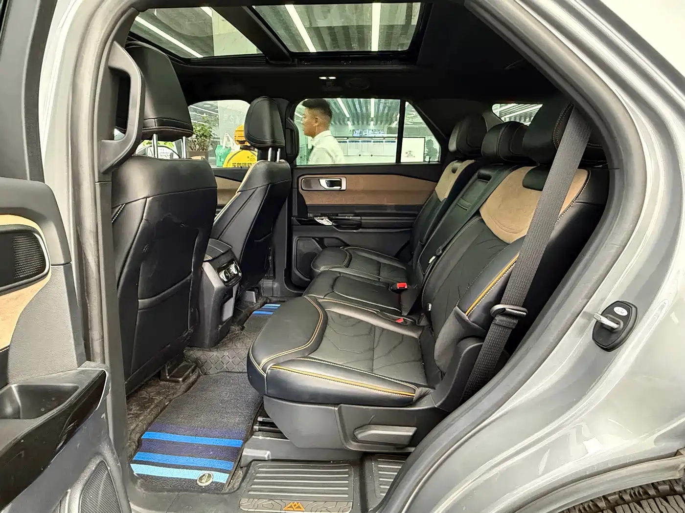 Ford Explorer 2024 2023 EcoBoost 285 Kunlun Summit Edition 7-seater