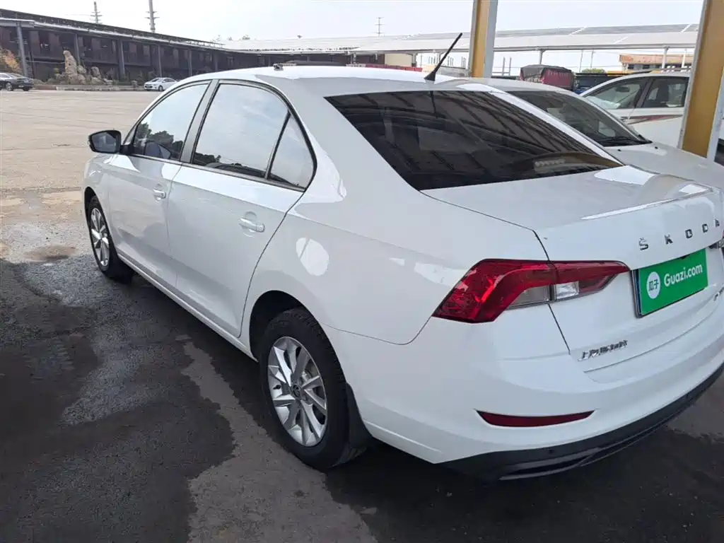 Škoda Rapid 2020 1.5L Manual Standard фото 5