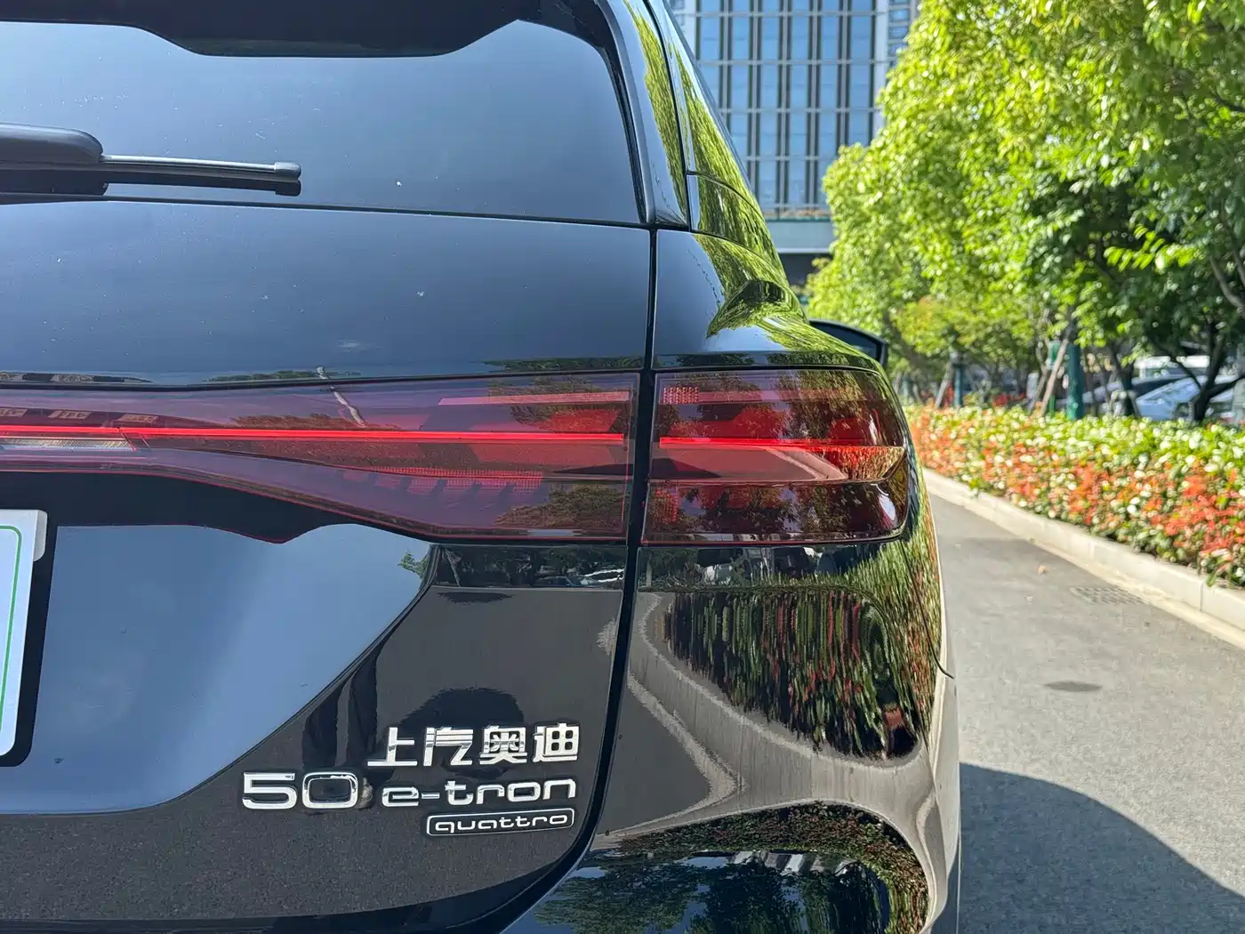 Audi Q5 e-tron 2022 50 e-tron quattro Glory Edition Mecha Suit Sun Chaser Version фото 22