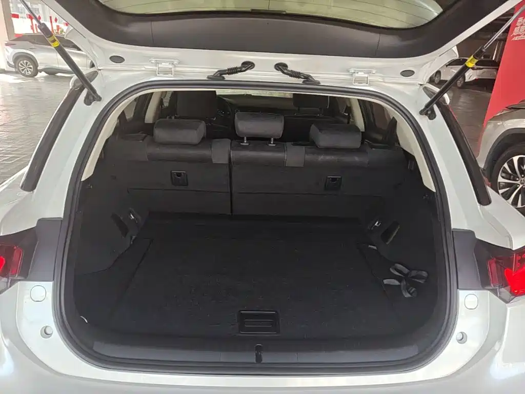 Photo 19 - Lexus CT