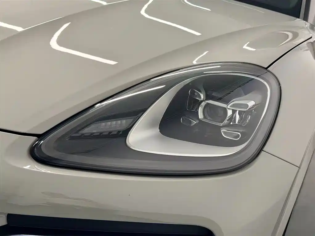 Porsche Cayenne New Energy 2021 Cayenne E-Hybrid 2.0T фото 16