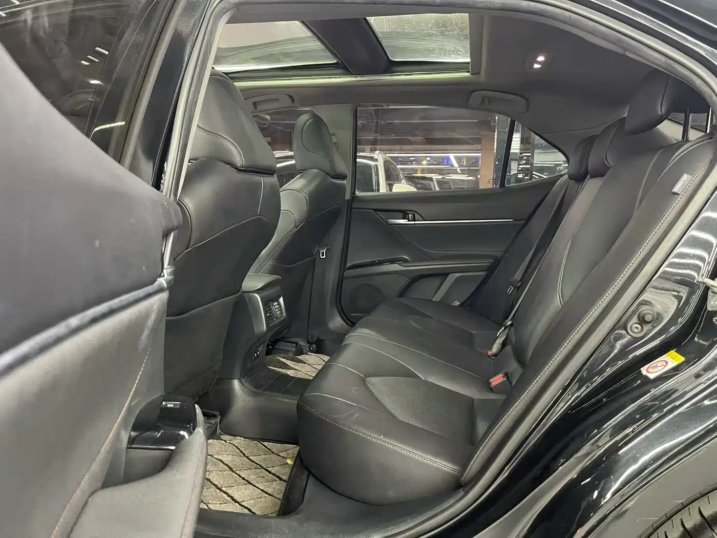 Toyota Camry 2018 2.5G Luxury Edition фото 7