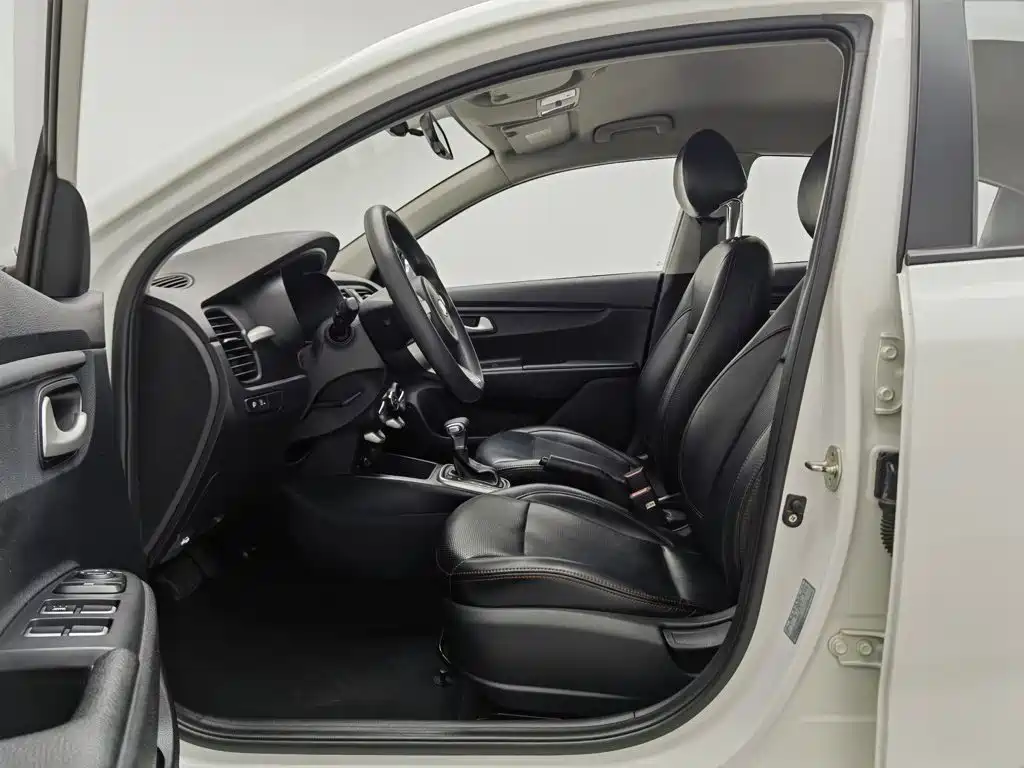 Kia K2 2017 2017 Sedan 1.4L AT GLS
