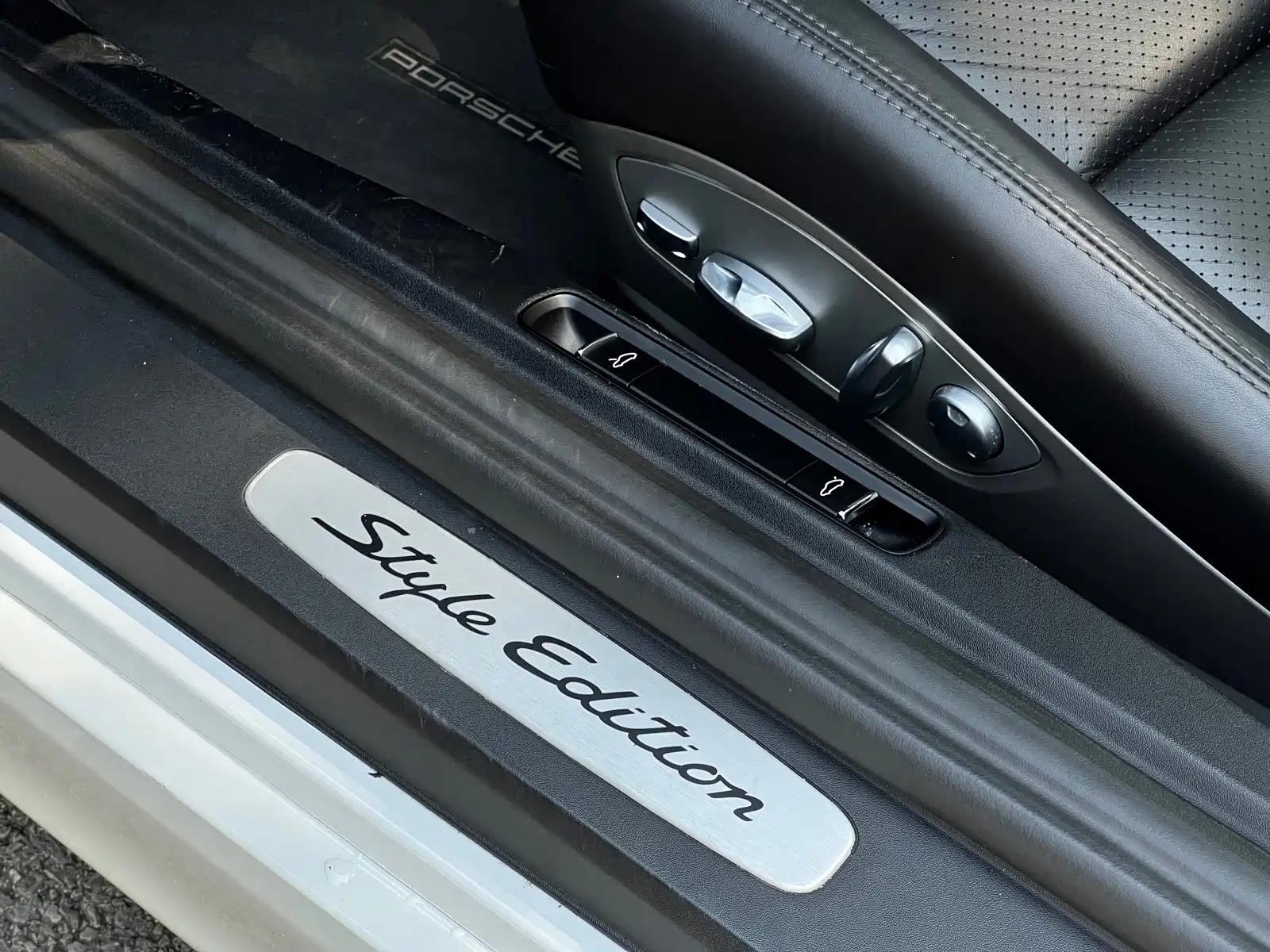 Photo 21 - Porsche Boxster