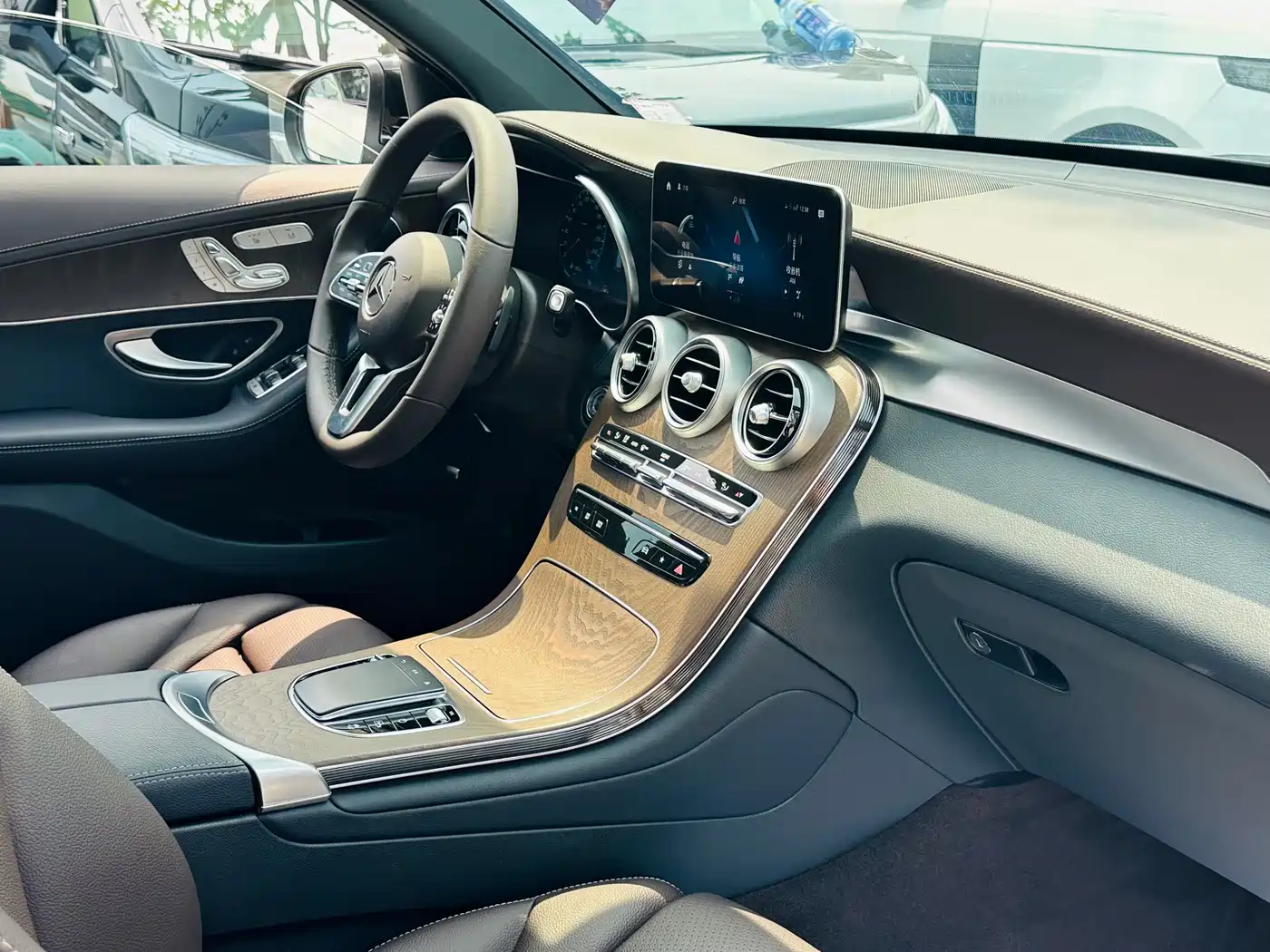 Mercedes-Benz GLC 2022 GLC 300 L 4MATIC Dynamic Collector's Edition фото 21