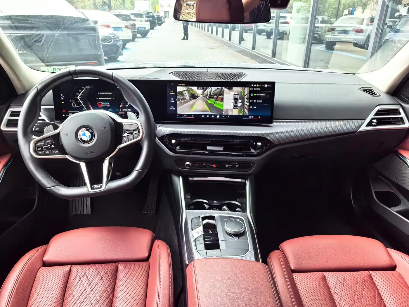 BMW 3 Series 2025 330Li M Sport Night Edition фото 7