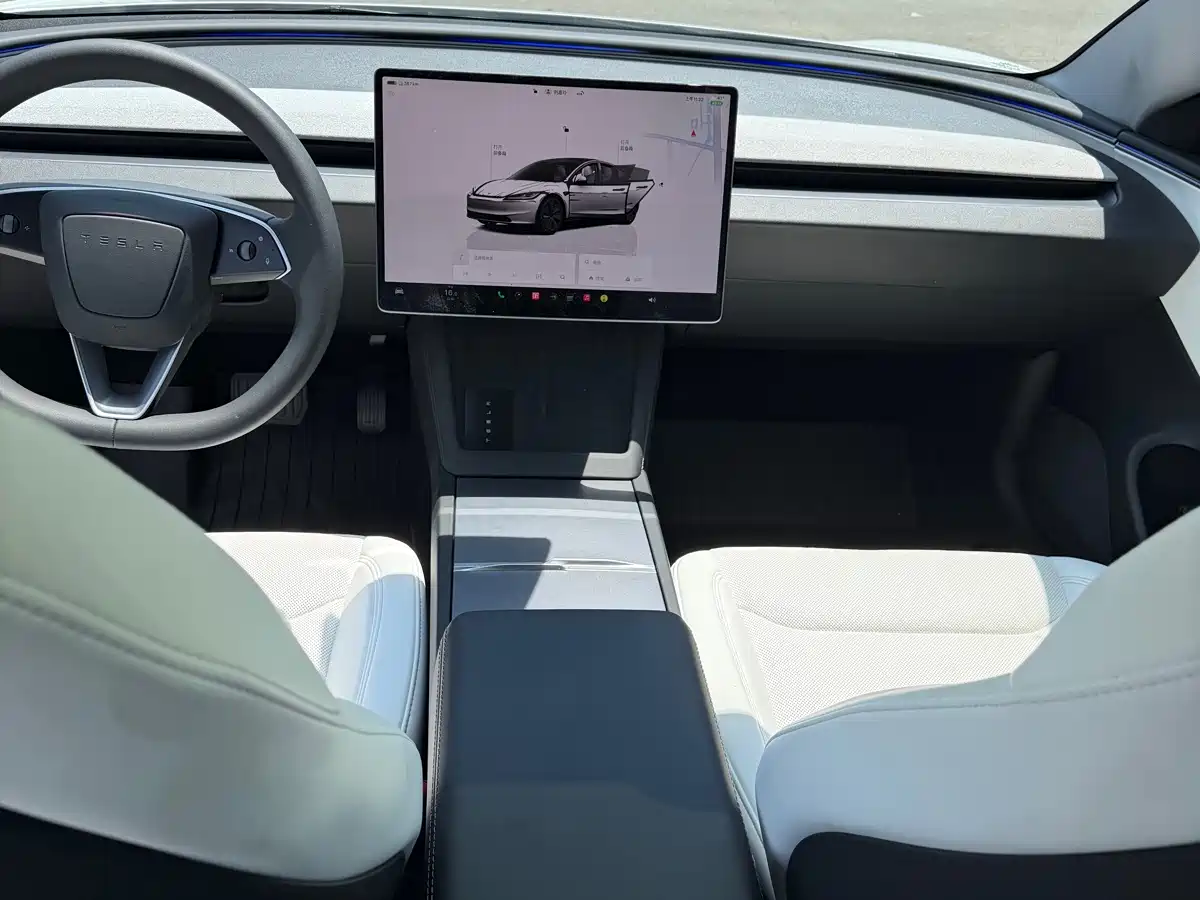 Tesla Model 3 2026 2025 Model Year Facelift Rear-Wheel Drive