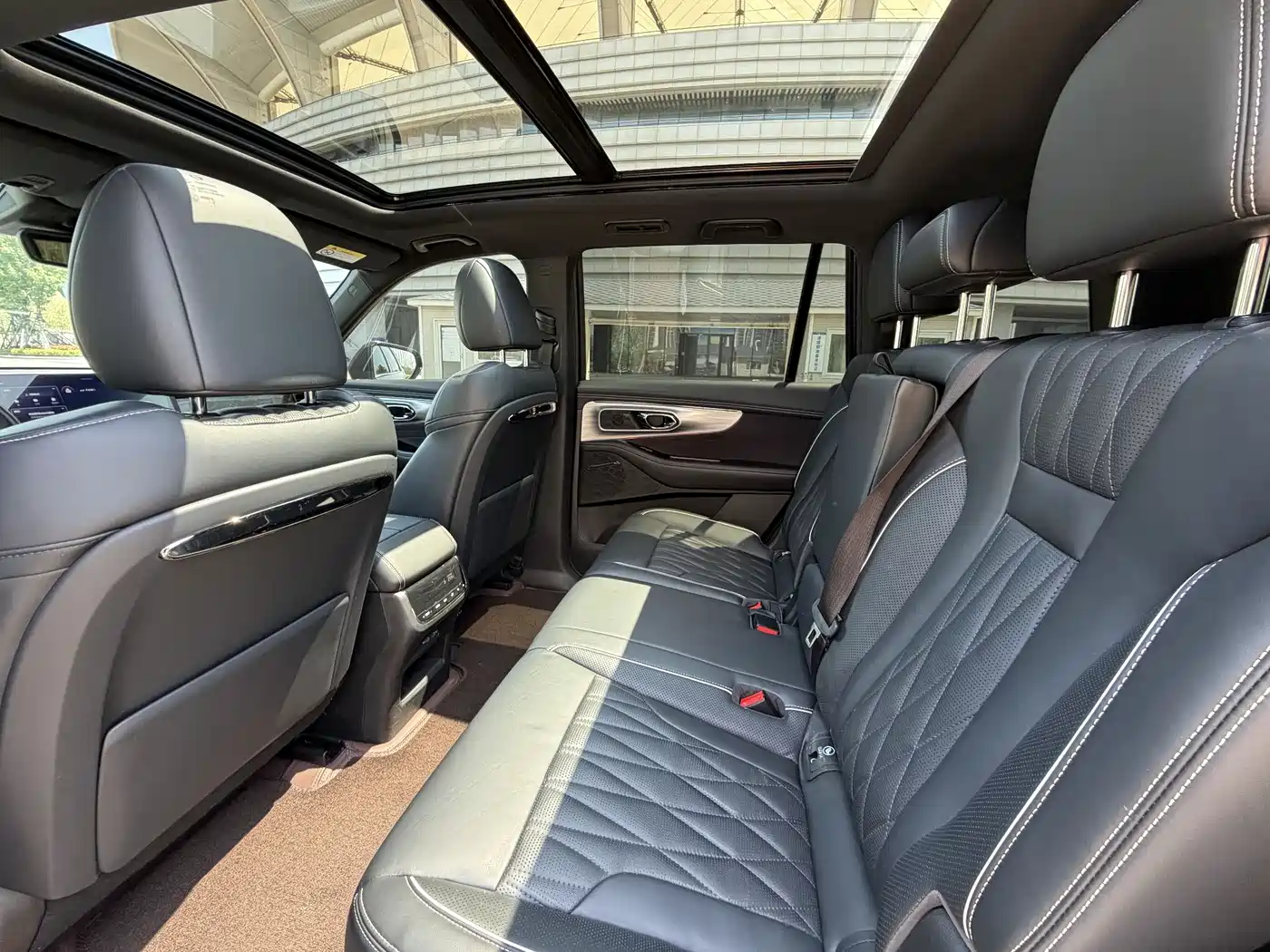 GAC Trumpchi Trumpchi GS8 2022 Dual Engine Series 2.0TM 2WD Premium Edition (7-Seater) фото 5