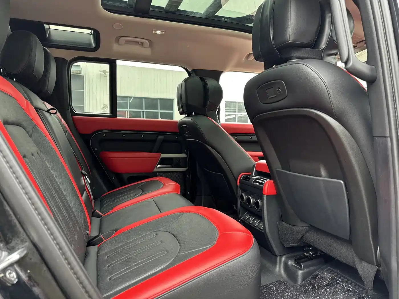 Land Rover Defender 2020 2020 Model 110 P400 SE