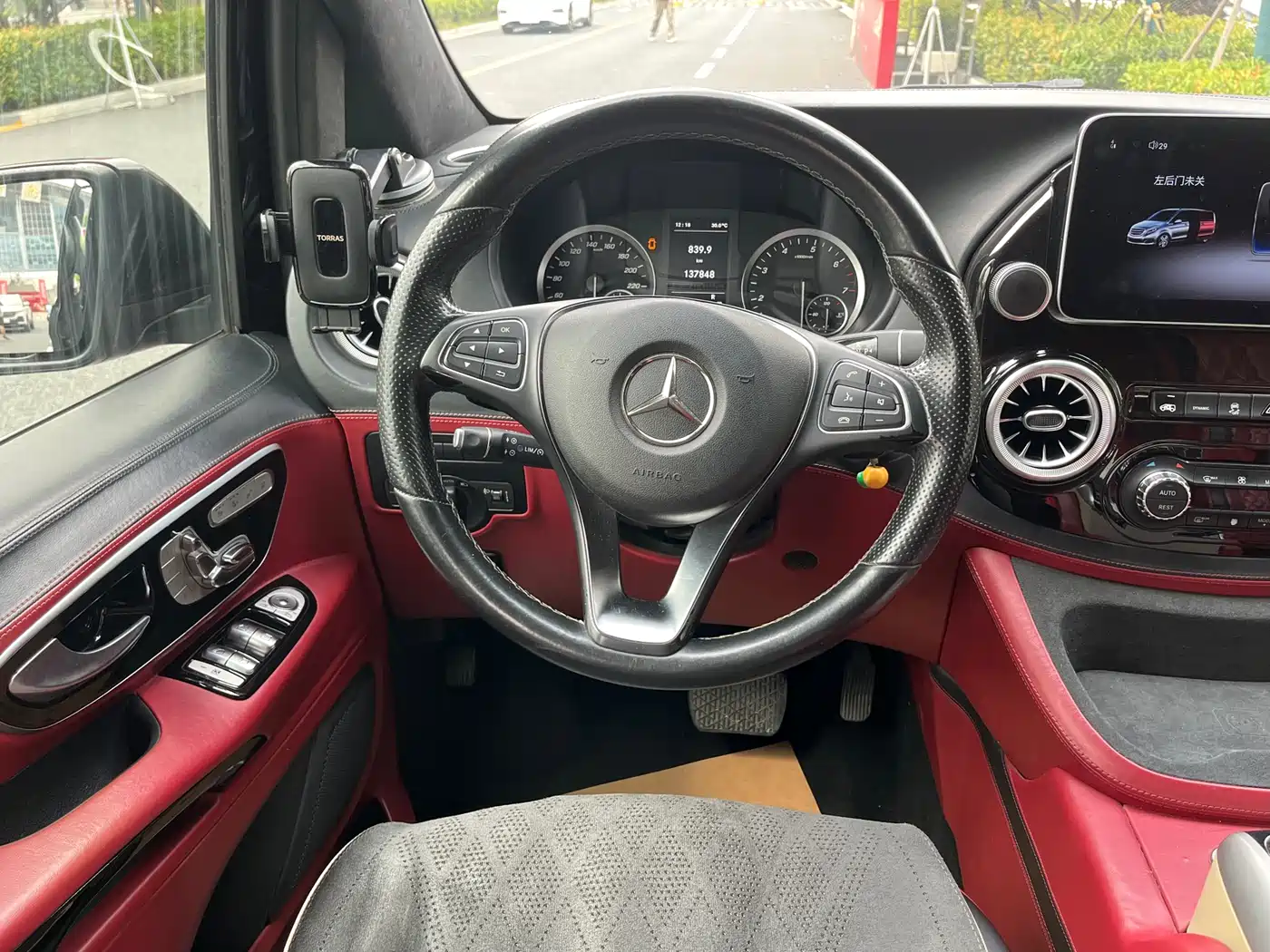 Mercedes-Benz Vito 2021 2.0T Business Edition 7-seater фото 13