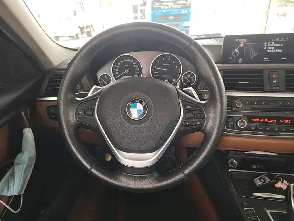 Фото 11 - BMW 3 Series