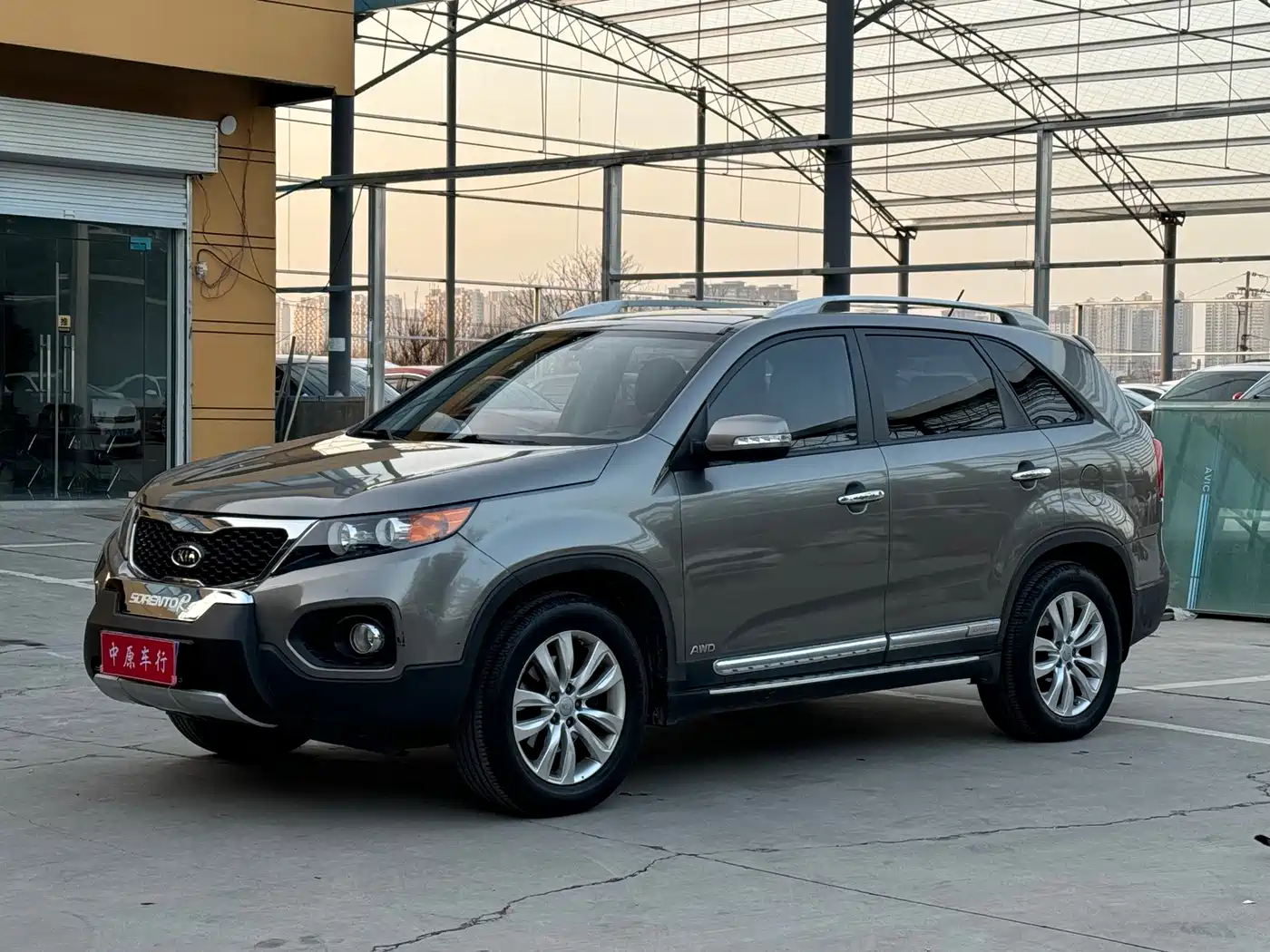 Kia Sorento 2012 2.4L Gasoline Luxury Edition