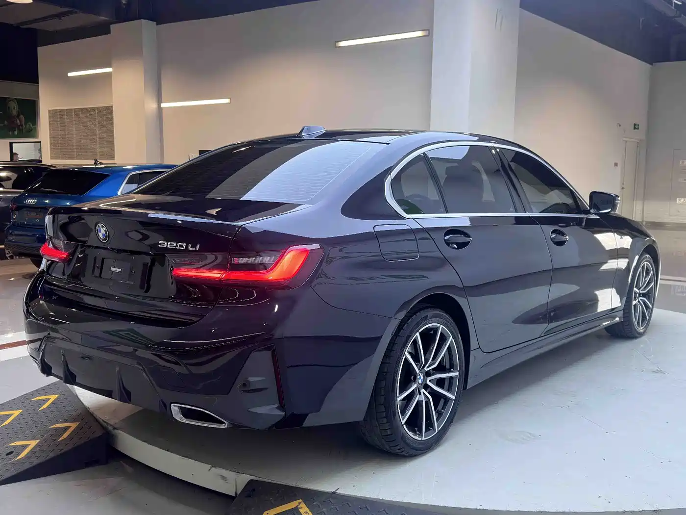 BMW 3-SERIES