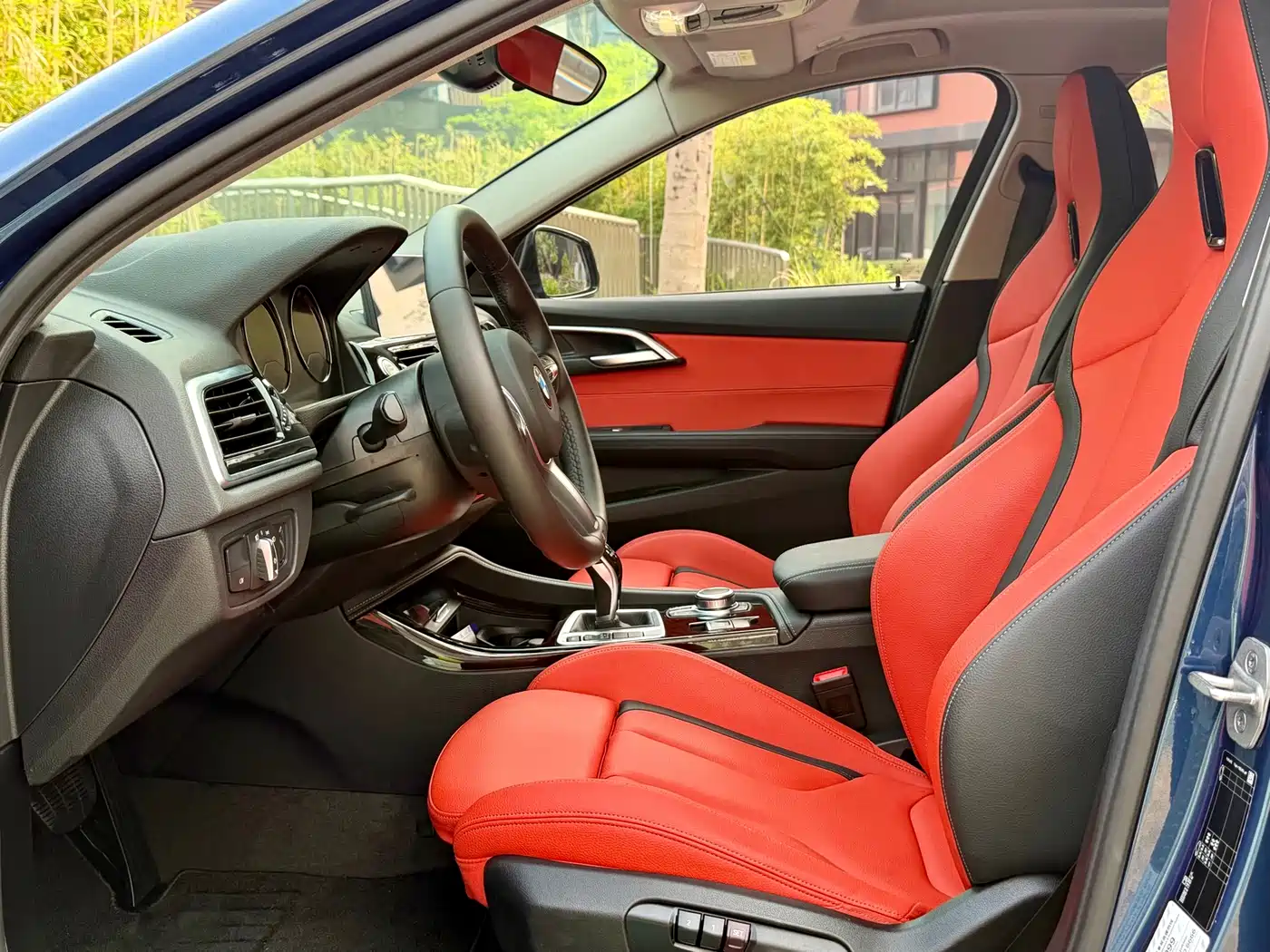 BMW 1 Series 2021 125i M Sport Black Night Edition фото 13