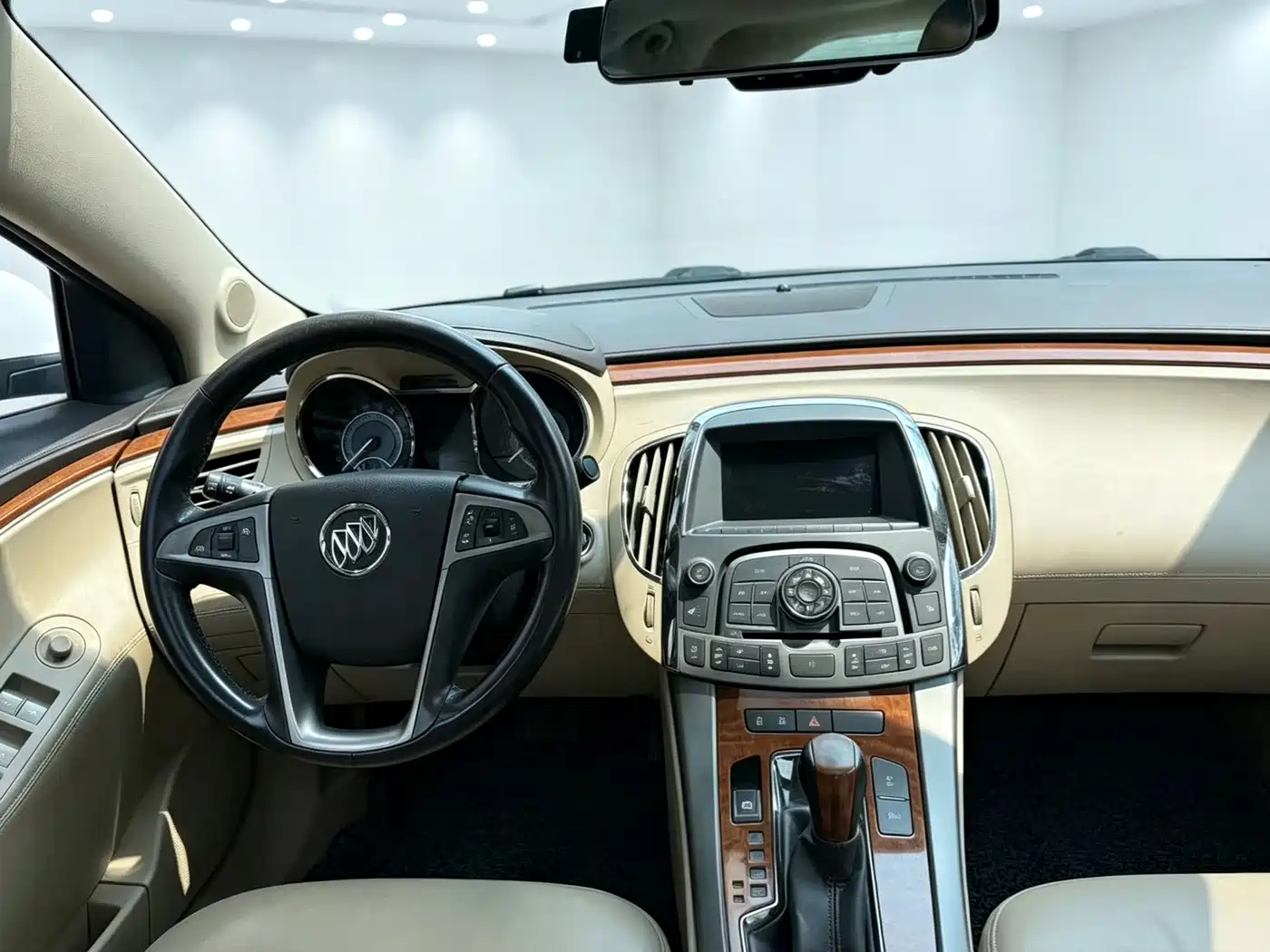 Фото 5 - Buick LaCrosse