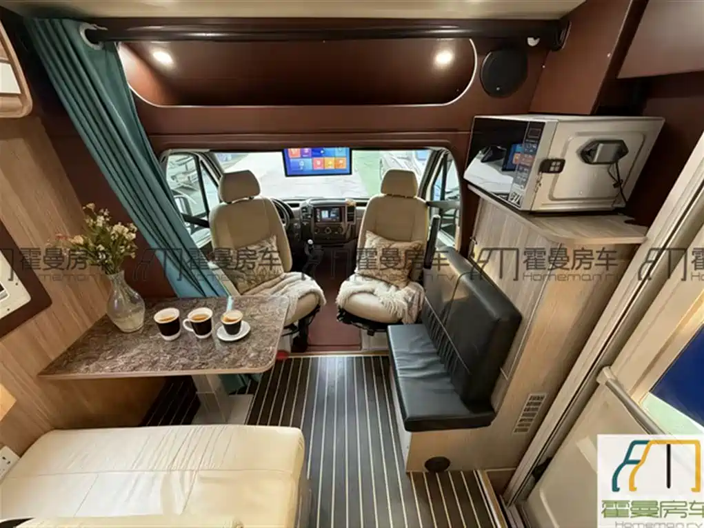 North RV North Dream Chaser 2019 2019 Base Model