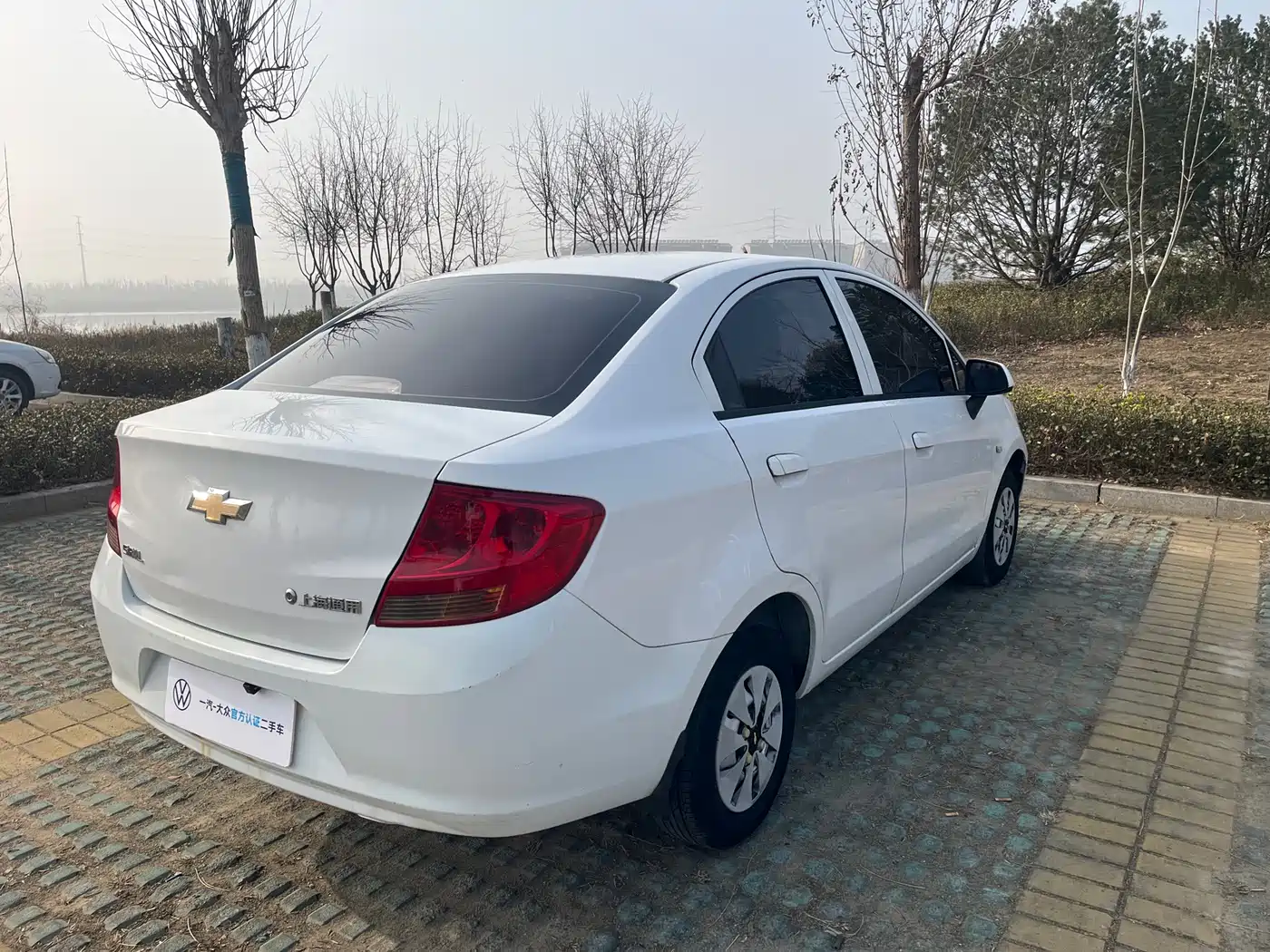 Chevrolet Sail 2013 Sedan 1.2L Manual Fashion Edition фото 8