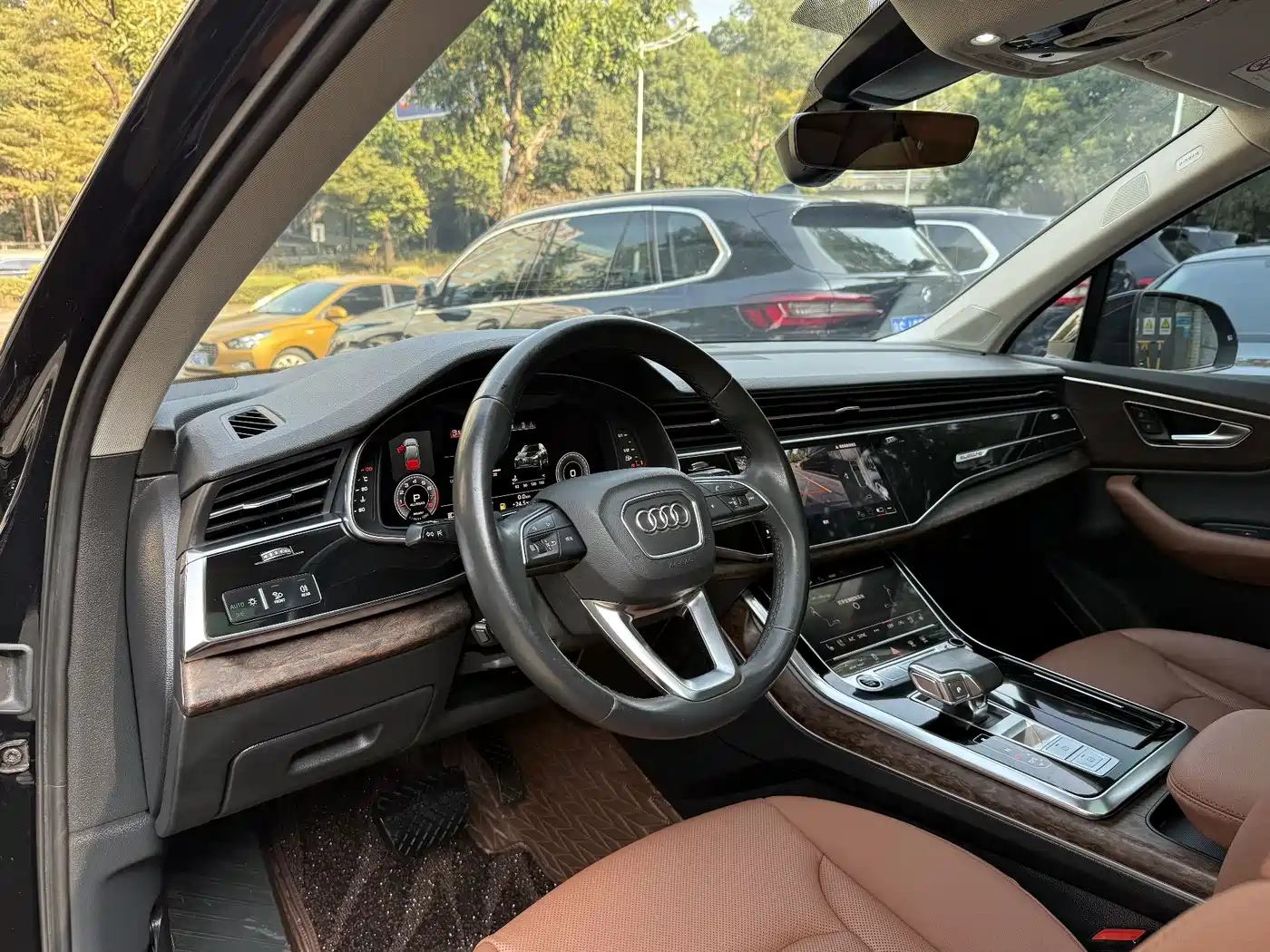 AUDI Q7