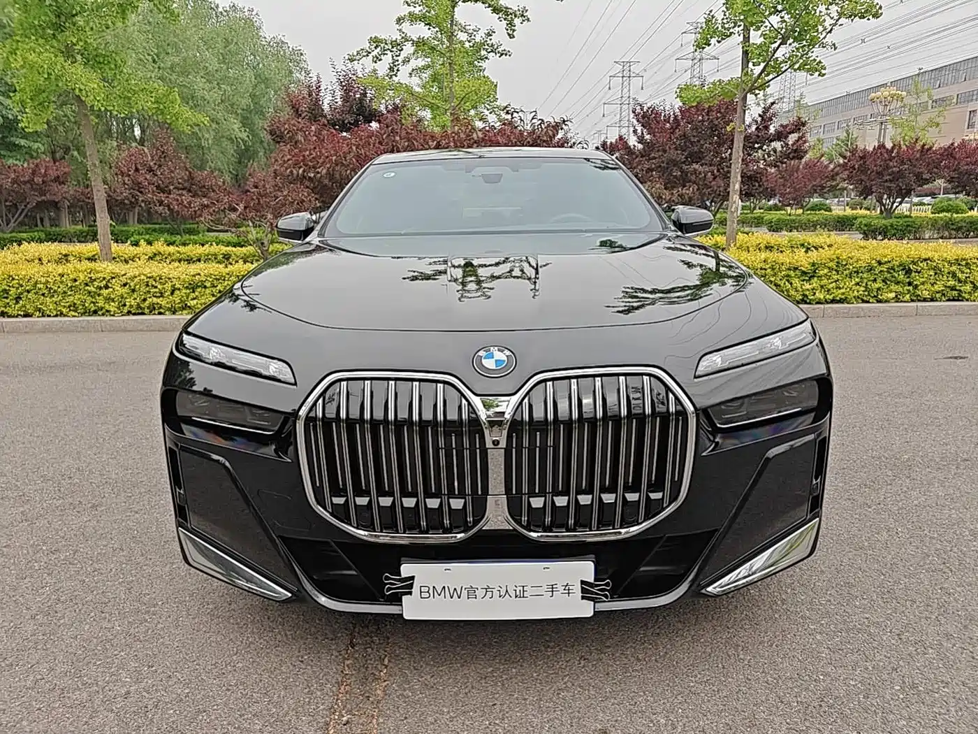 BMW 7 Series 2023 740Li Exclusive M Sport Package фото 2