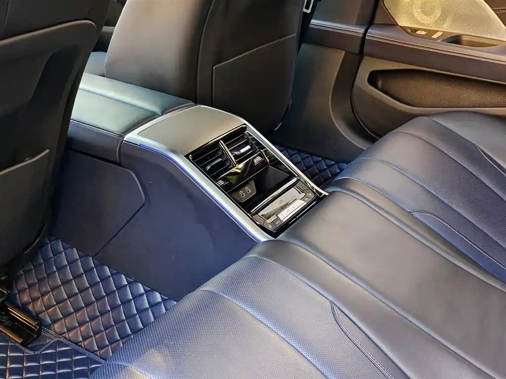 BMW 8 Series 2022 840i xDrive Gran Coupe M Sport Package фото 8