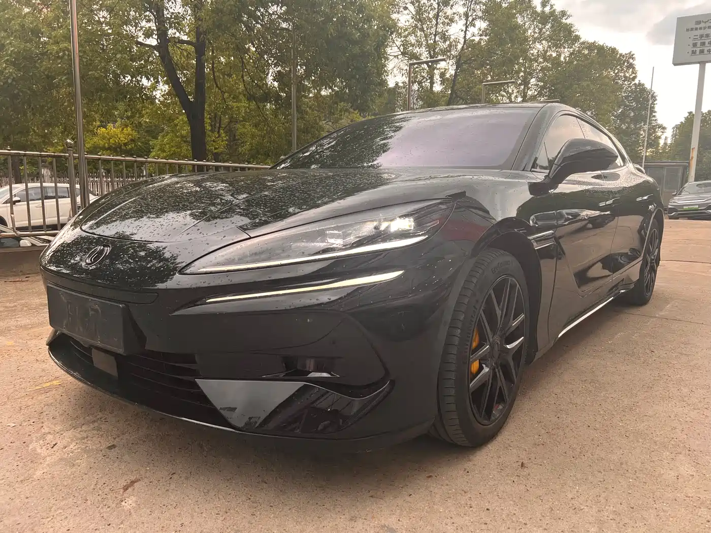 Denza Z9GT 2024 Model 1100 AWD Max Edition