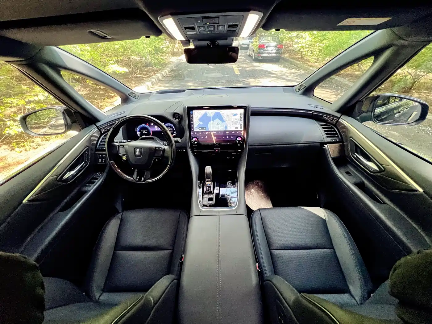 Toyota Vellfire 2024 Crown Hybrid 2.5L Premium Edition фото 32
