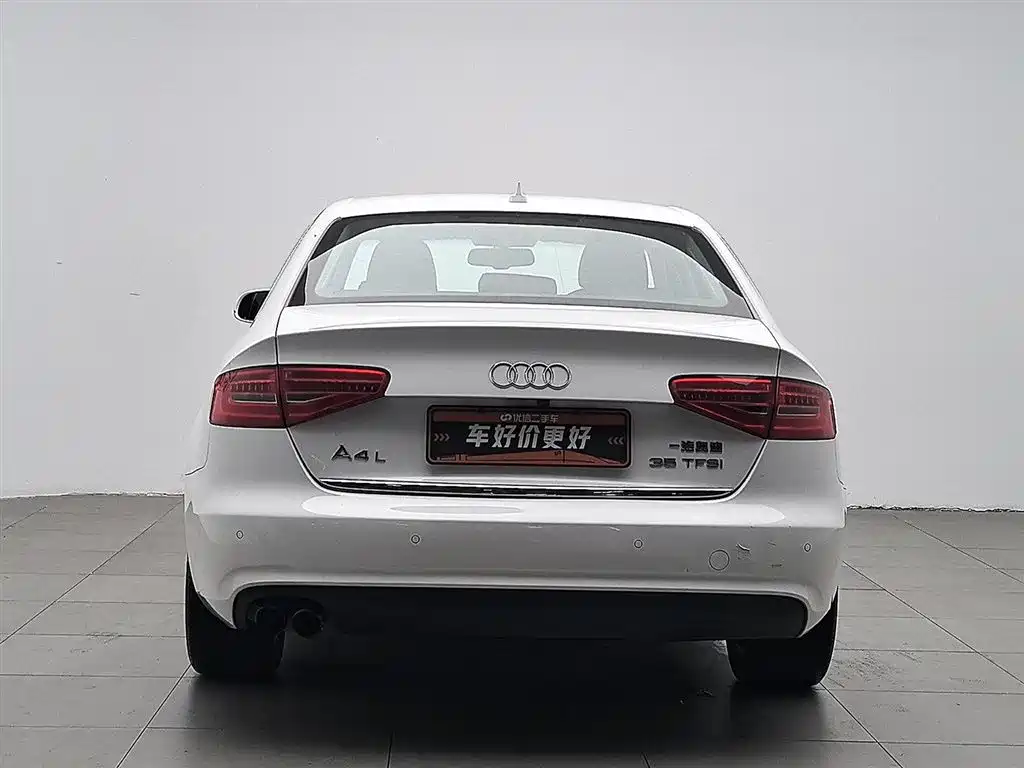 Фото 4 - Audi A4L