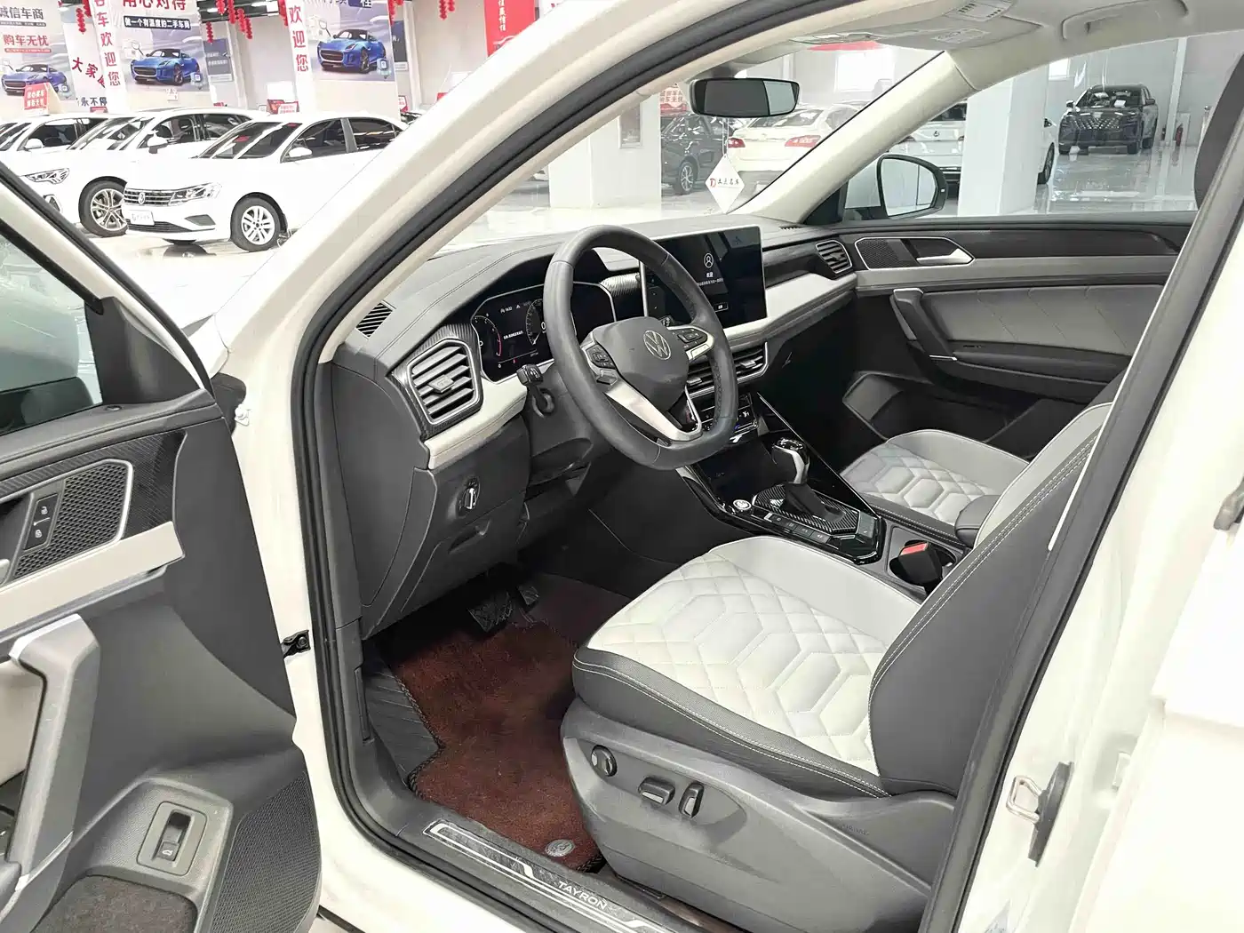 Volkswagen Tayron 2023 280TSI 2WD Luxury Plus Advanced Edition фото 7