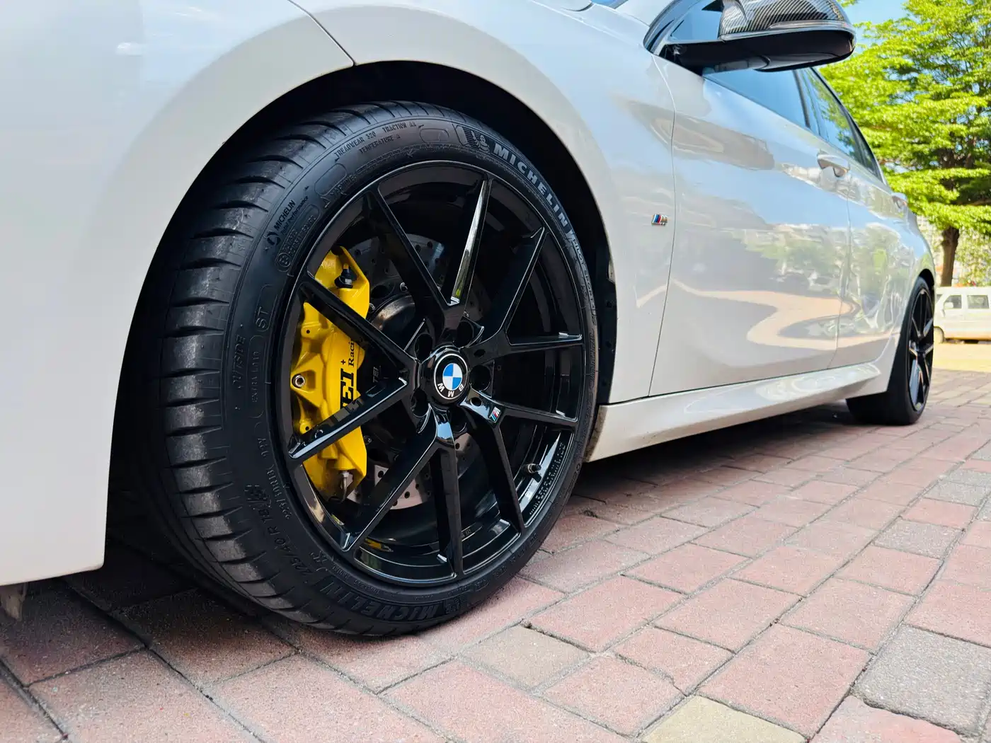 BMW 1 Series 2020 Model 125i Leading M Sport Package фото 16