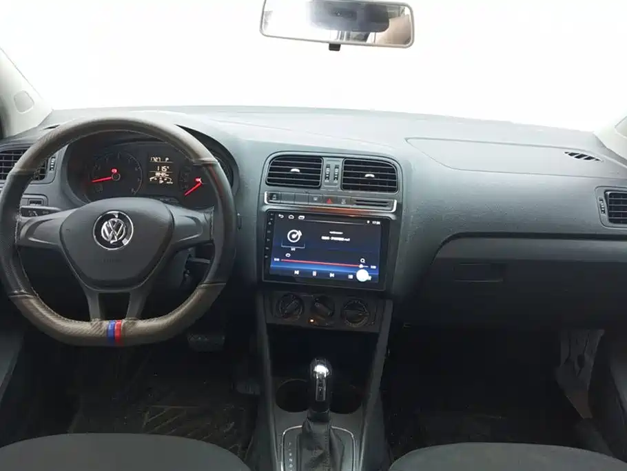 Volkswagen Polo 2018 1.5L Auto Safe Drive фото 12