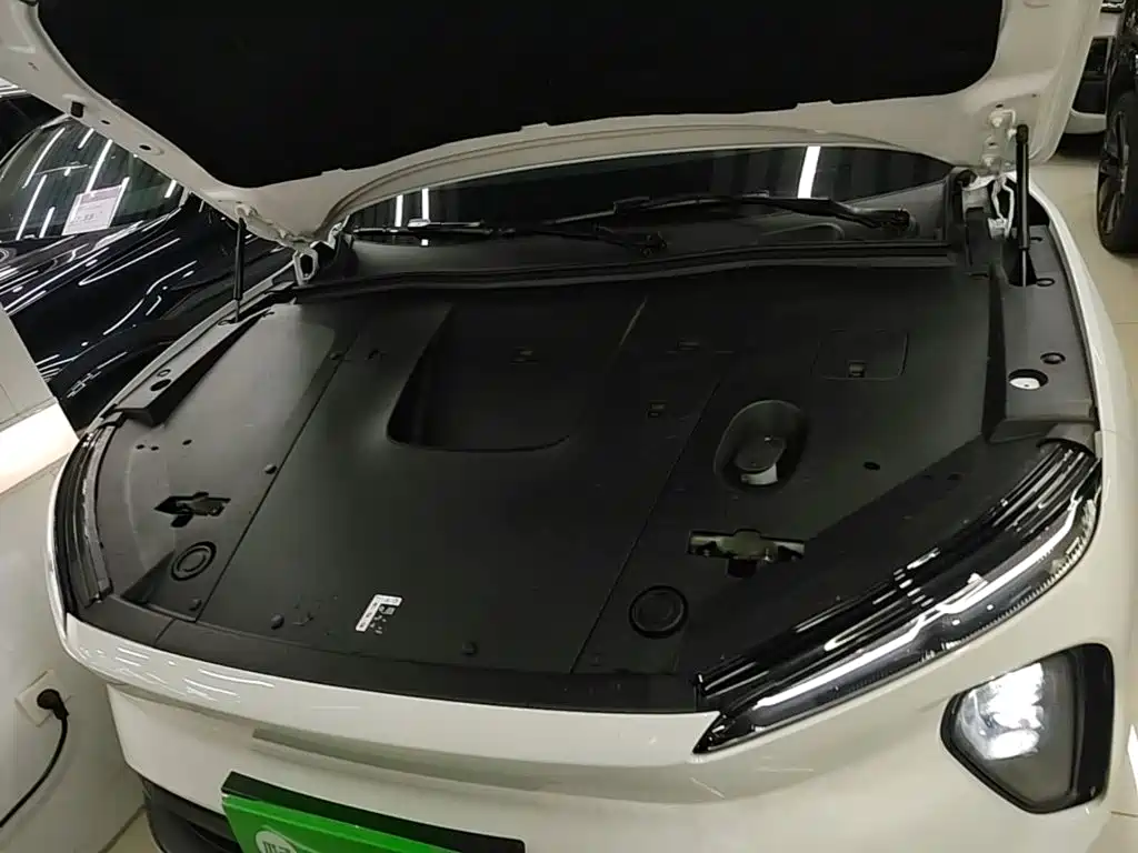 Фото 20 - NIO ES6