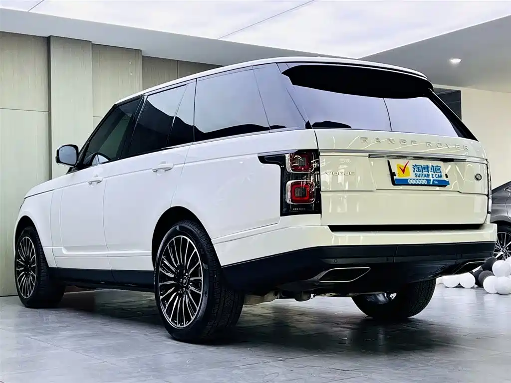 Land Rover Range Rover 2020 3.0 L6 Heritage Edition фото 6