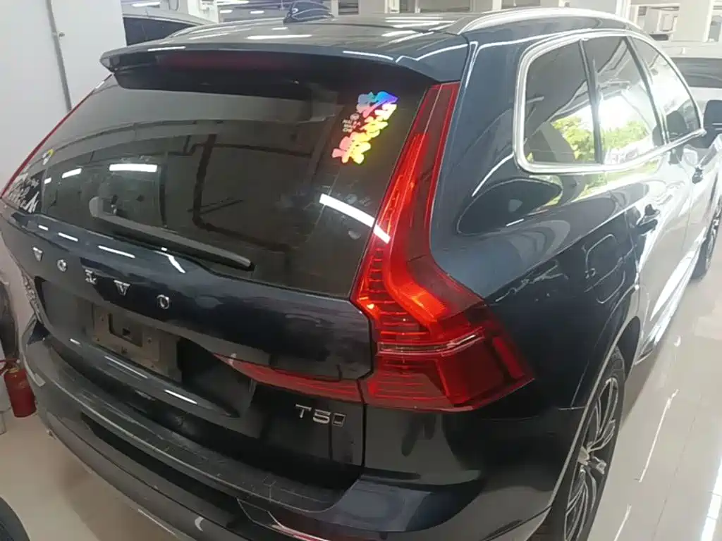 Фото 7 - Volvo XC60