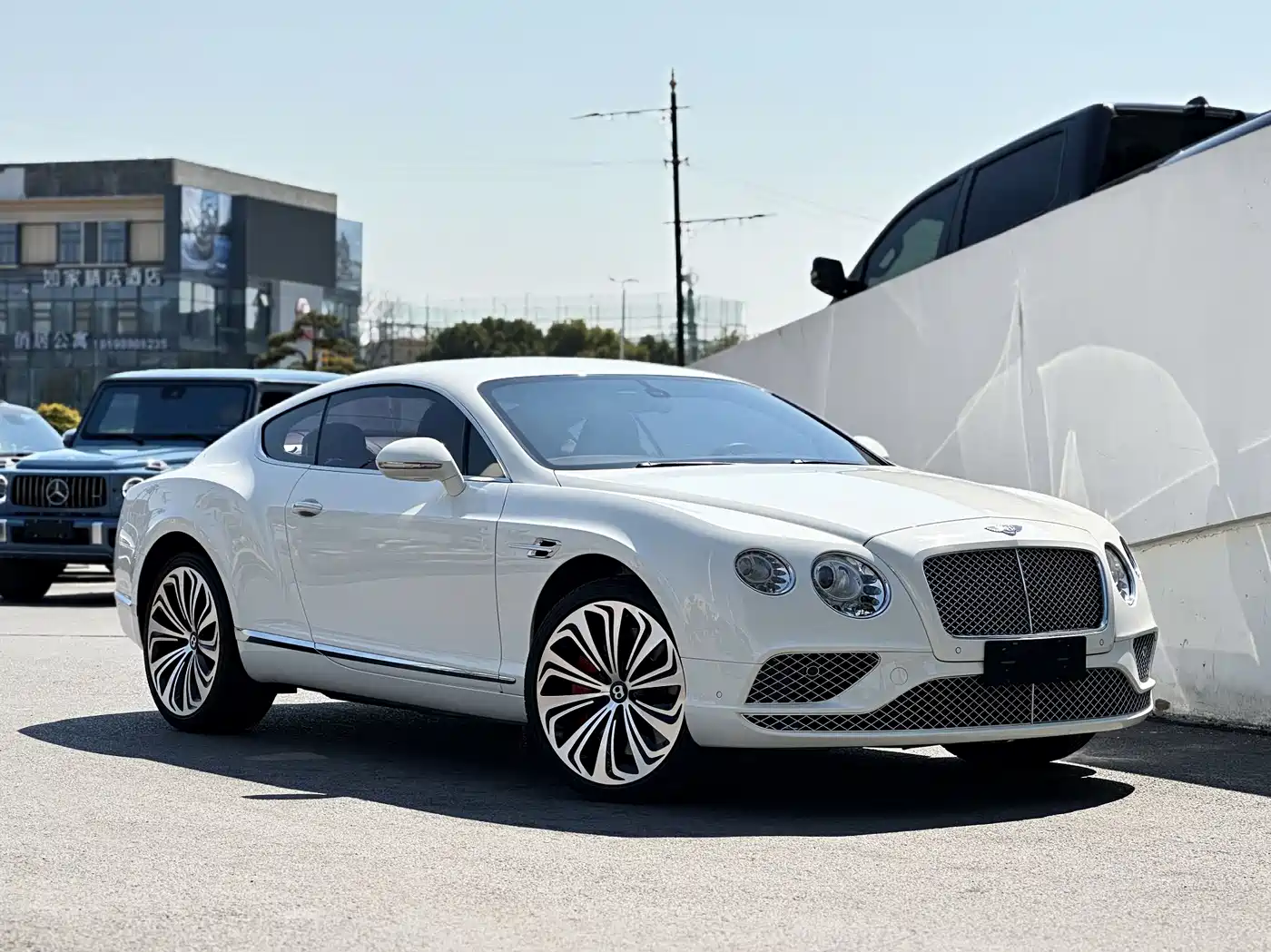 Bentley Continental 2017 4.0T GT V8 Standard фото 2