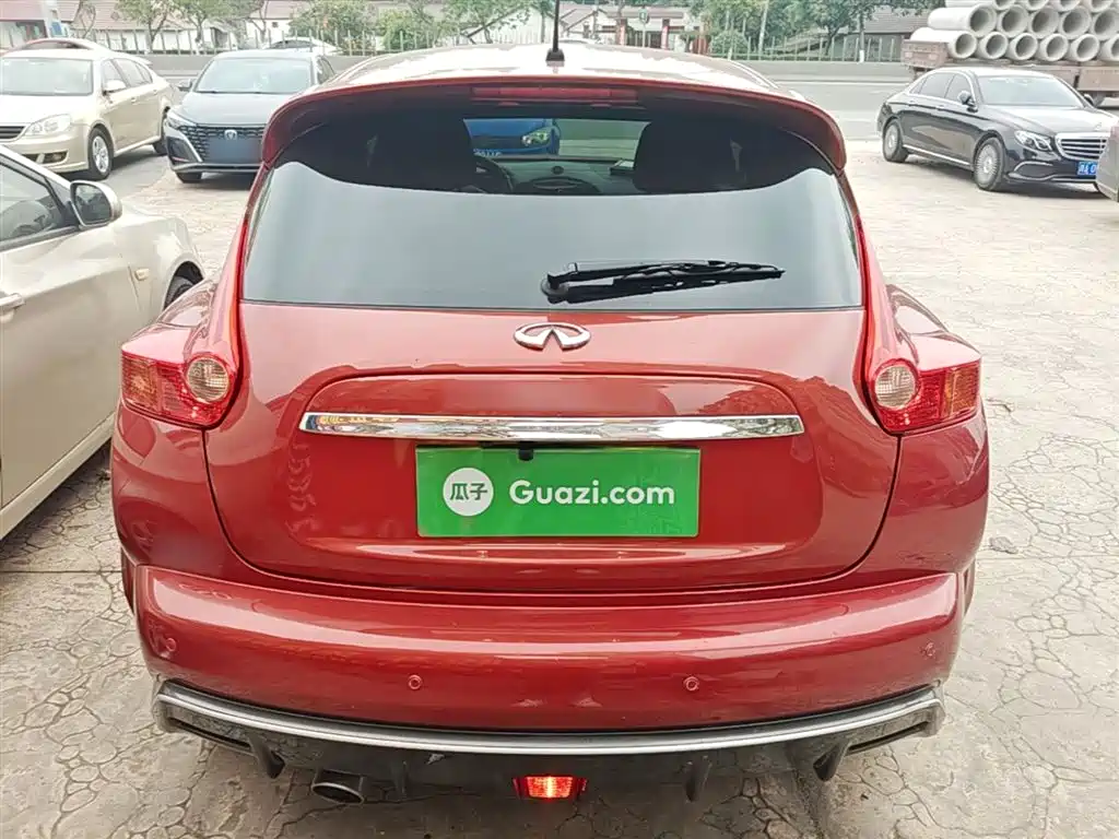 Infiniti ESQ 2019 2014 1.6L Free Edition
