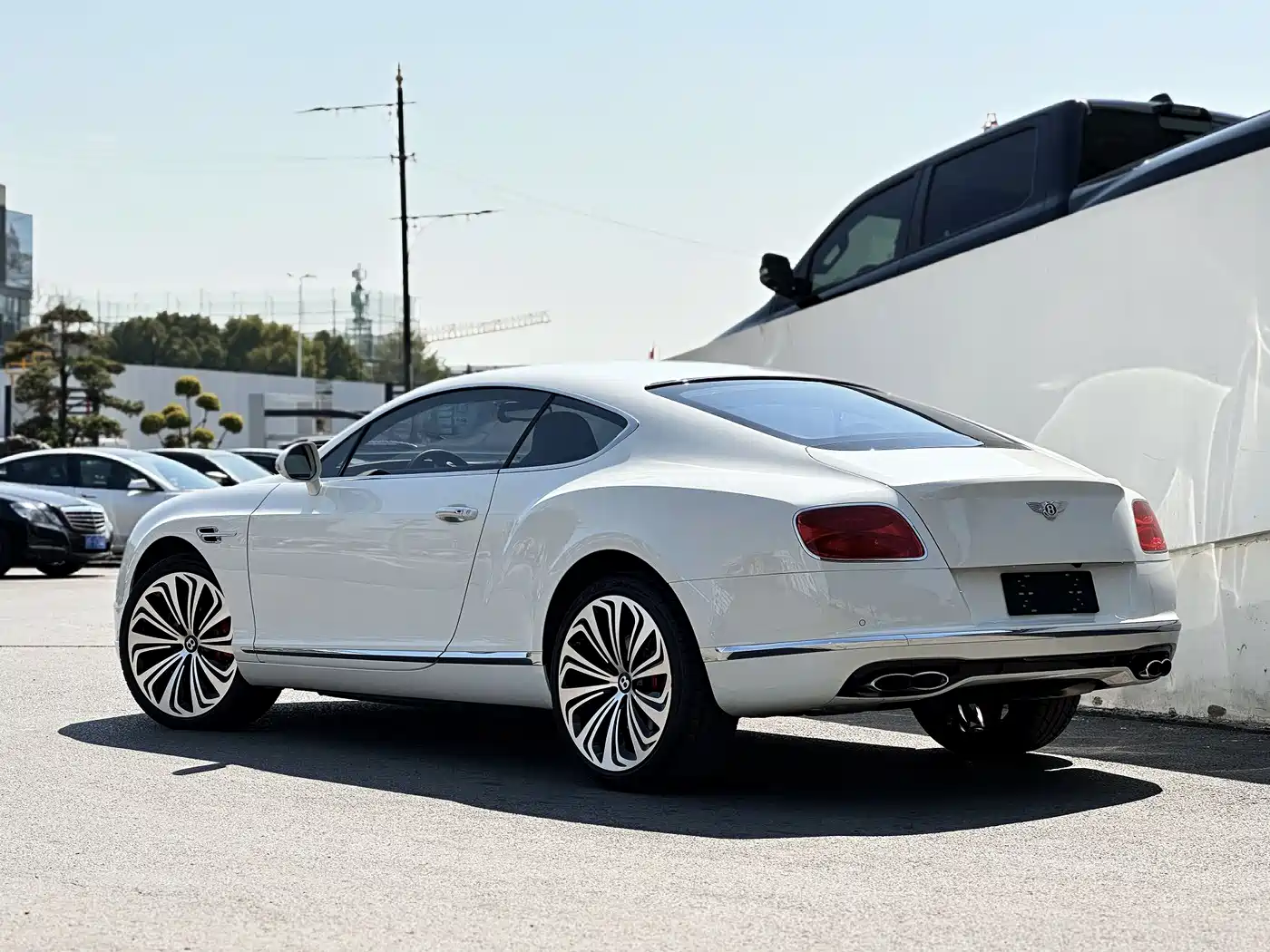 Bentley Continental 2017 4.0T GT V8 Standard фото 16