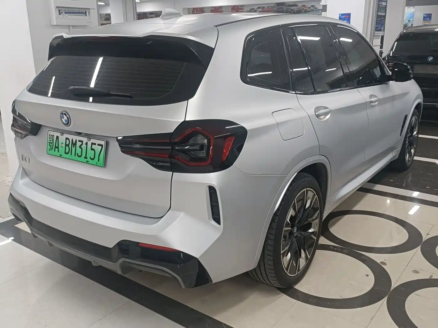 BMW IX3