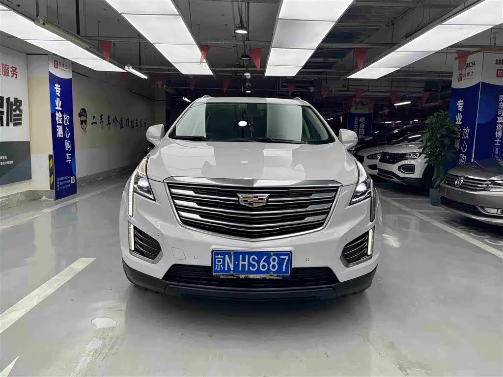 Cadillac XT5 2016 2016 28T AWD Luxury Model