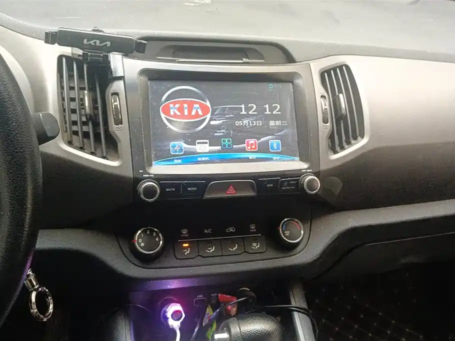Kia Sportage 2015 2.0L Automatic 2WD GL фото 13