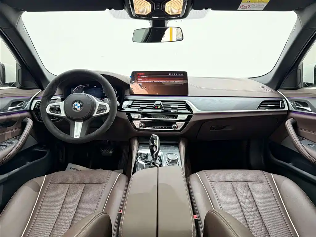 BMW 5 Series 2022 Facelift 530Li Leading M Sport Package фото 24