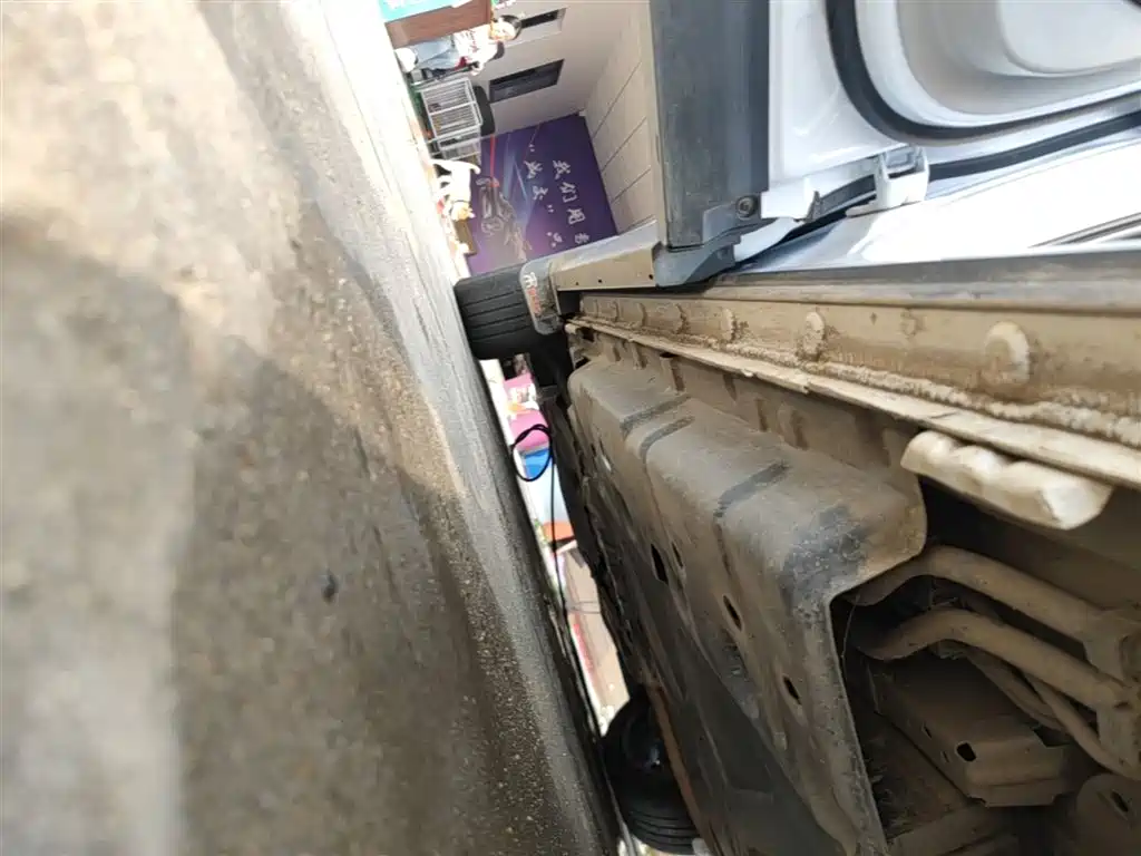 BYD Song PLUS PHEV 2023 Champion Edition DM-i 110KM Flagship фото 22