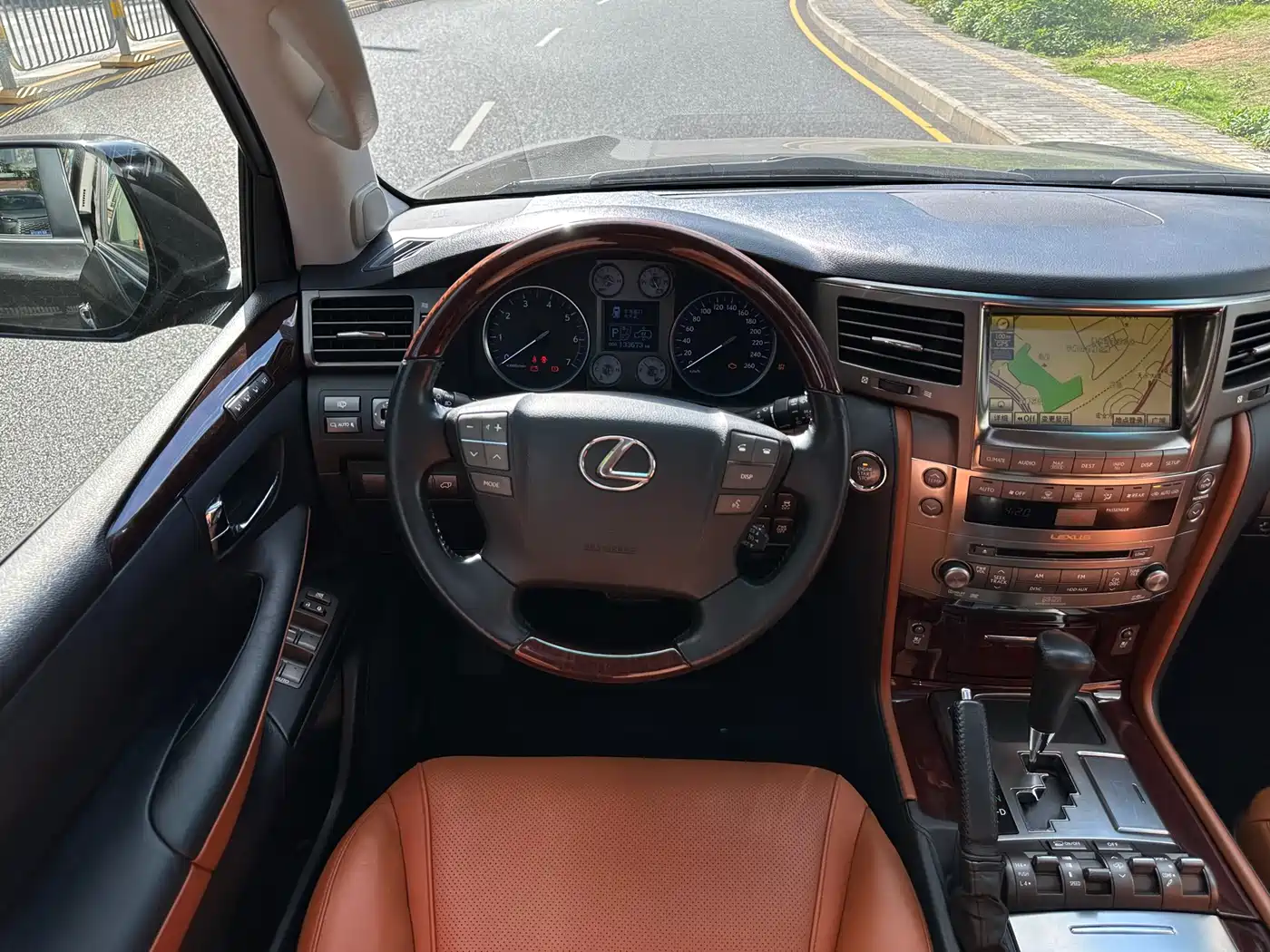 Lexus LX 2012 Model 570 фото 15
