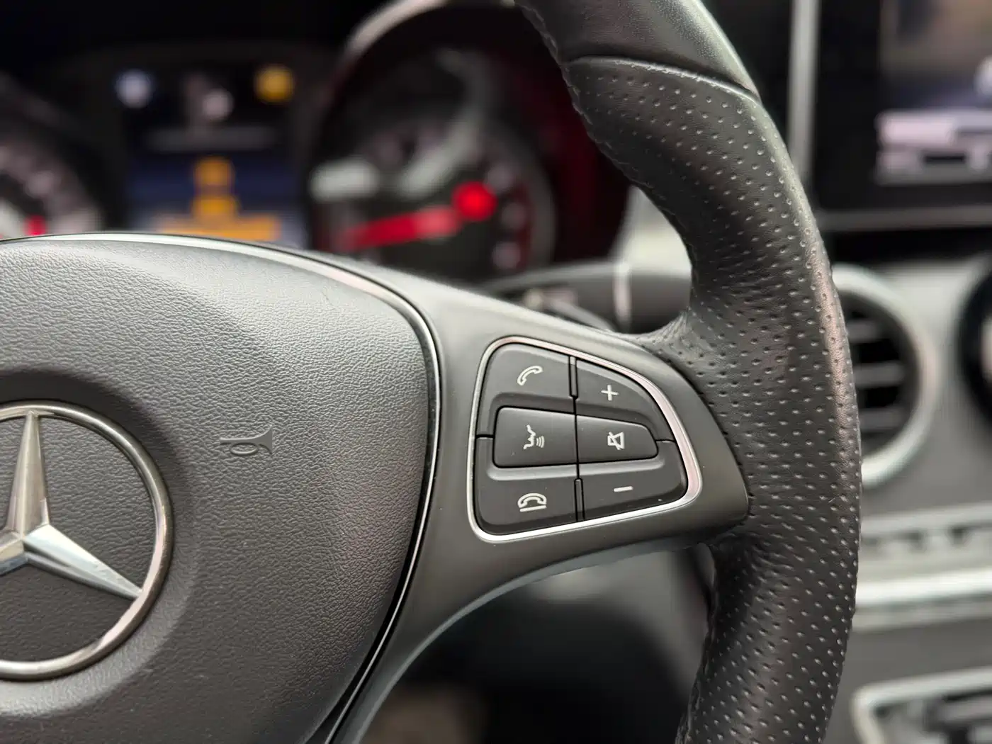 Mercedes-Benz C-Class 2017 Facelift C 200 L Sport Edition фото 18