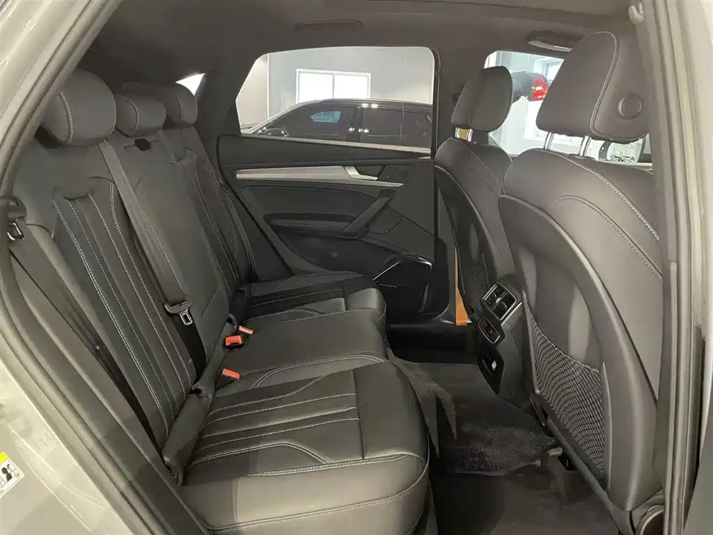 Audi Q5L Sportback 2021 40 TFSI Fashion фото 8