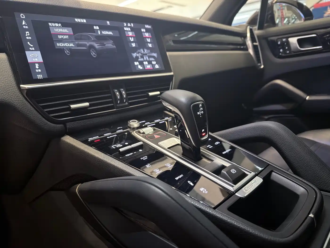 Porsche Cayenne 2019 Cayenne 3.0T фото 15