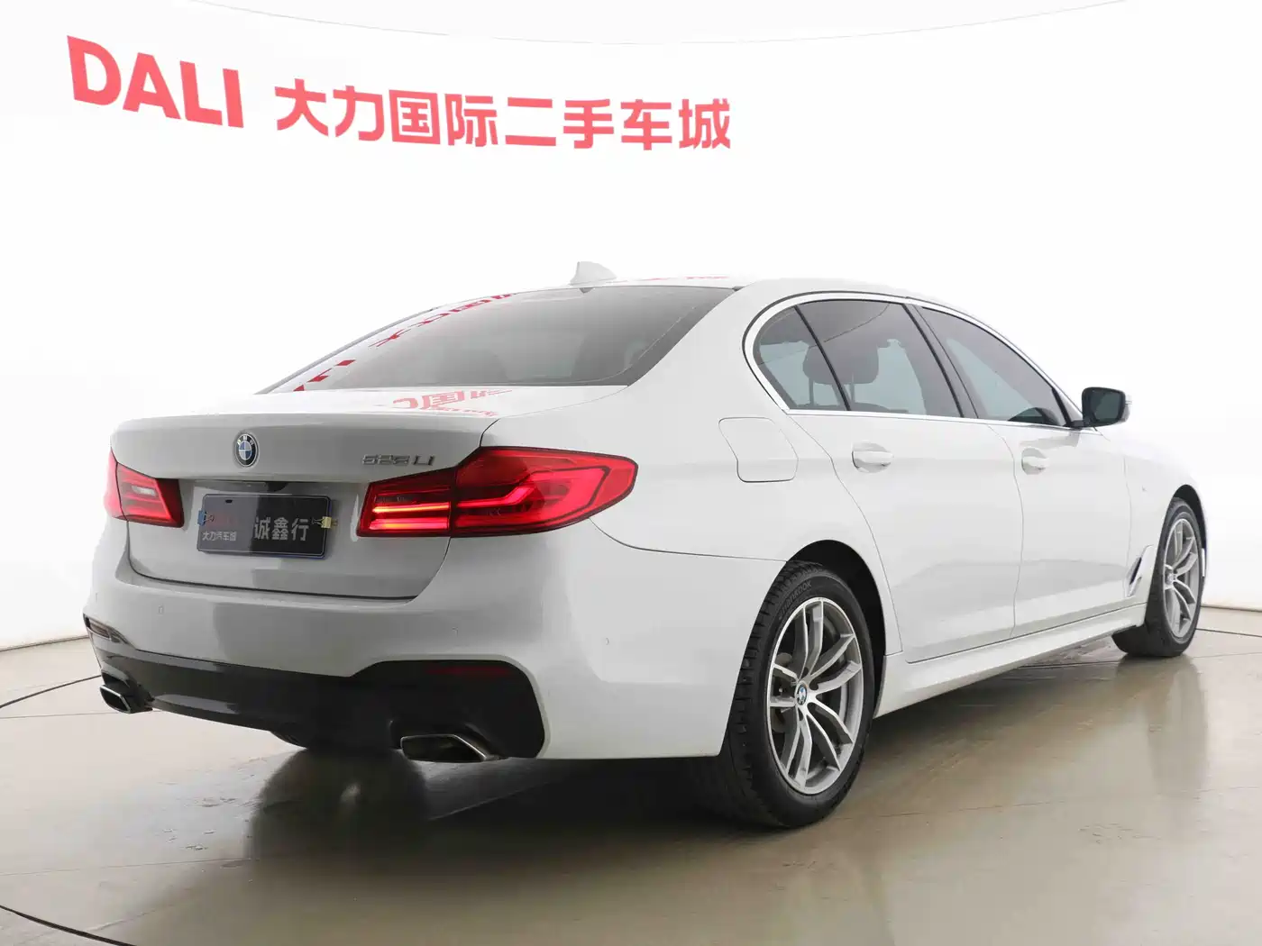BMW 5 Series 2020 525Li M Sport Package фото 15
