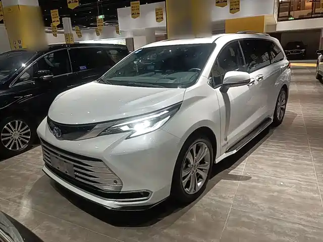 Toyota Sienna 2023