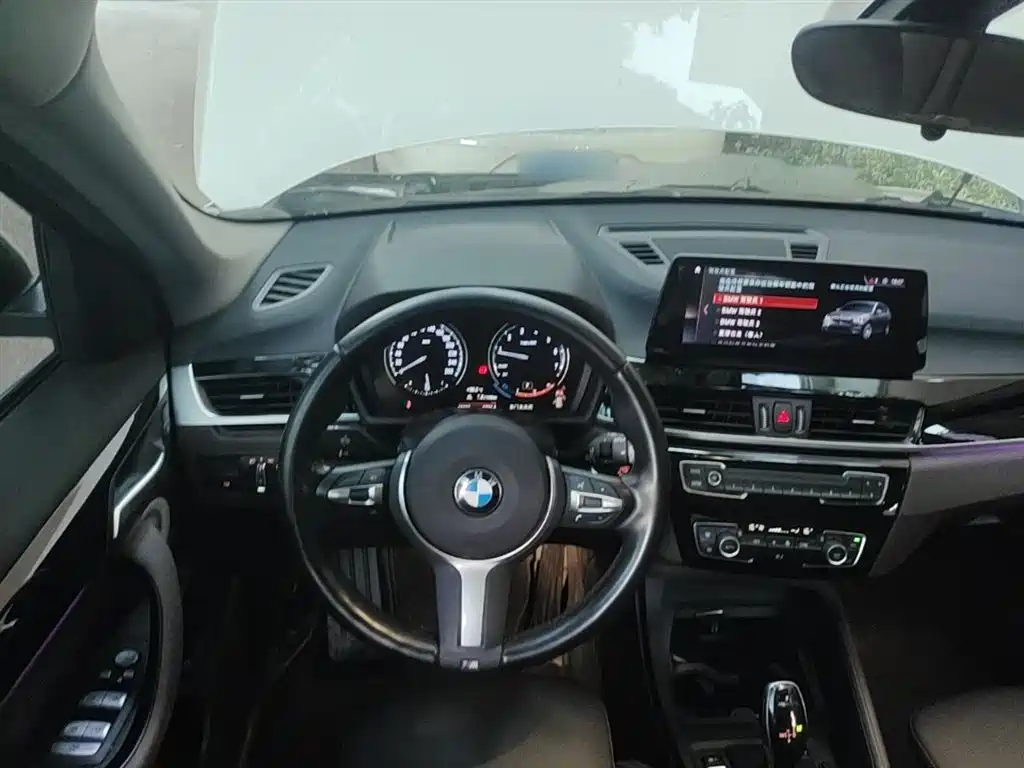 BMW X1 2022 sDrive25Li Leading фото 11