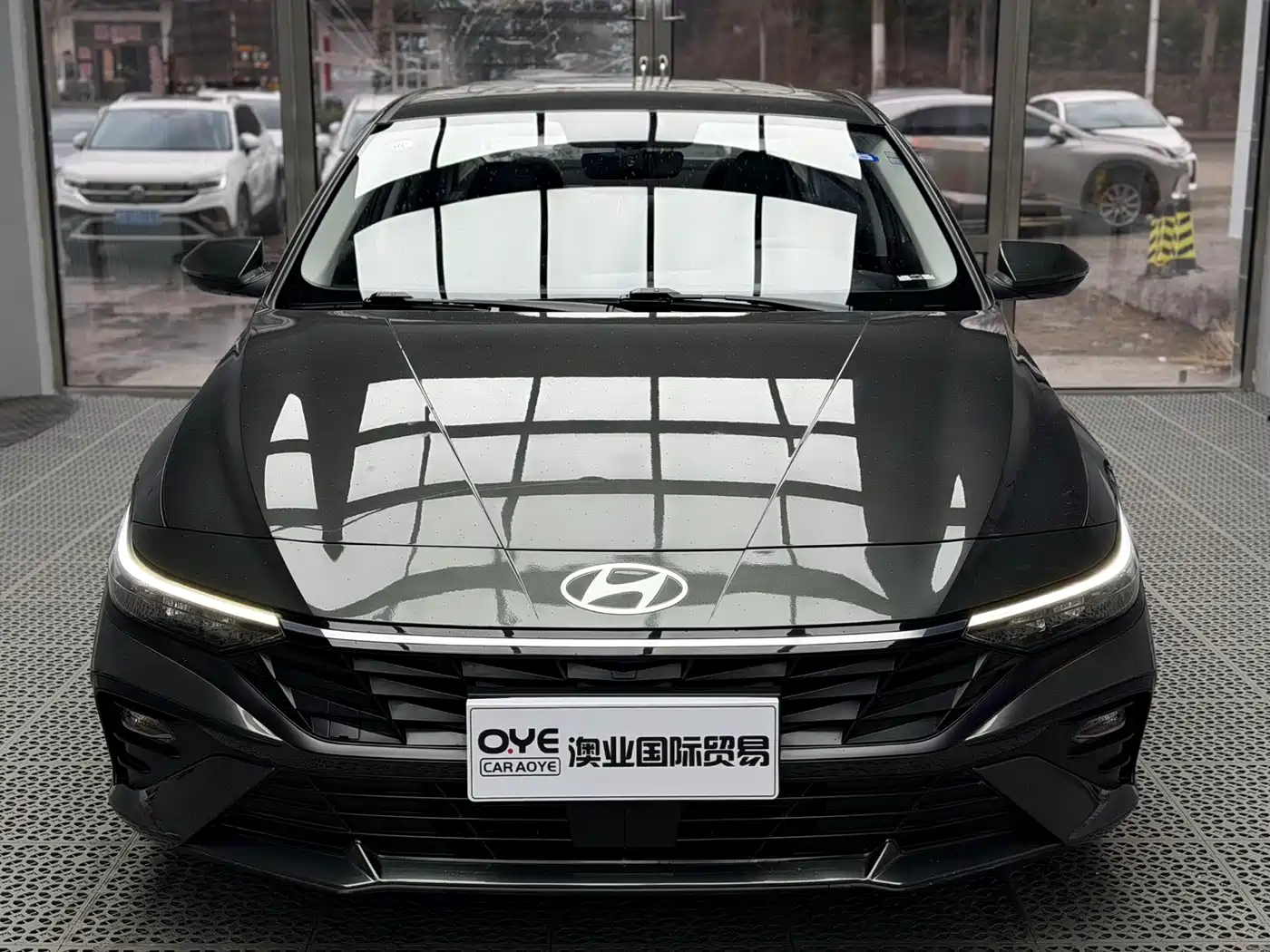 Hyundai Elantra 2023 1.5L CVT GLX Elite Edition фото 3